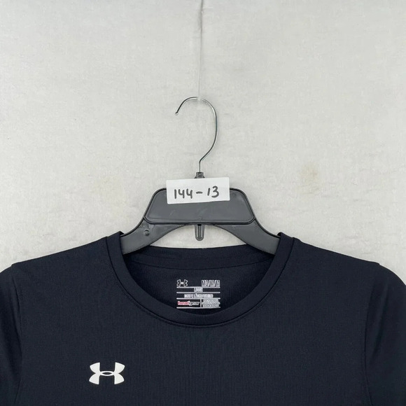 Under Armour Shirt Women's Sz M Black Pullover Short Sleeve Sportswear Jersey - Picture 11 of 11